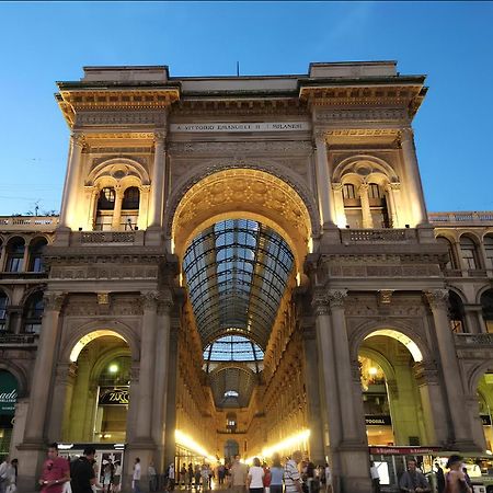 Gardone Apartment - Ampio Appartamento Con 2 Camere Da Letto - Comodo Per Duomo! Milano Esterno foto