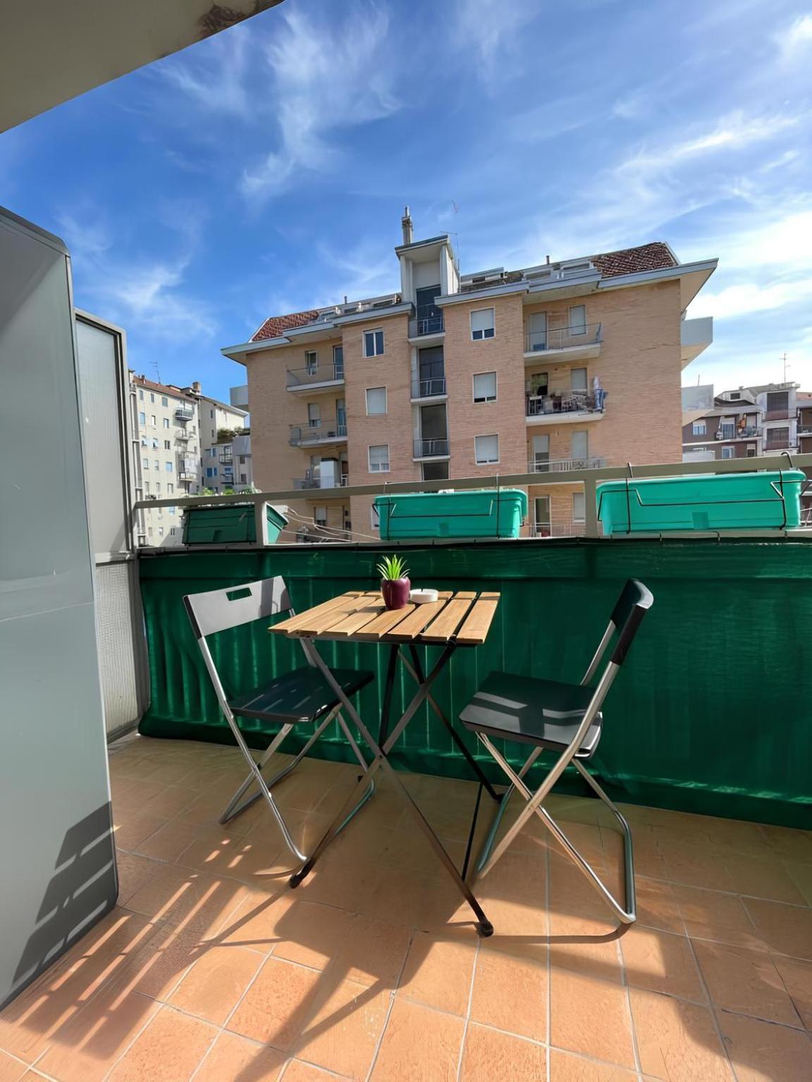 Gardone Apartment - Ampio Appartamento Con 2 Camere Da Letto - Comodo Per Duomo! Milano Esterno foto