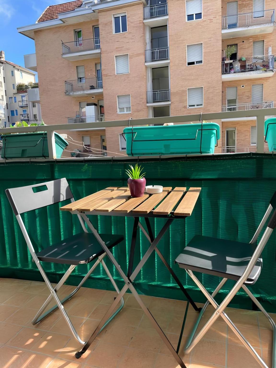 Gardone Apartment - Ampio Appartamento Con 2 Camere Da Letto - Comodo Per Duomo! Milano Esterno foto