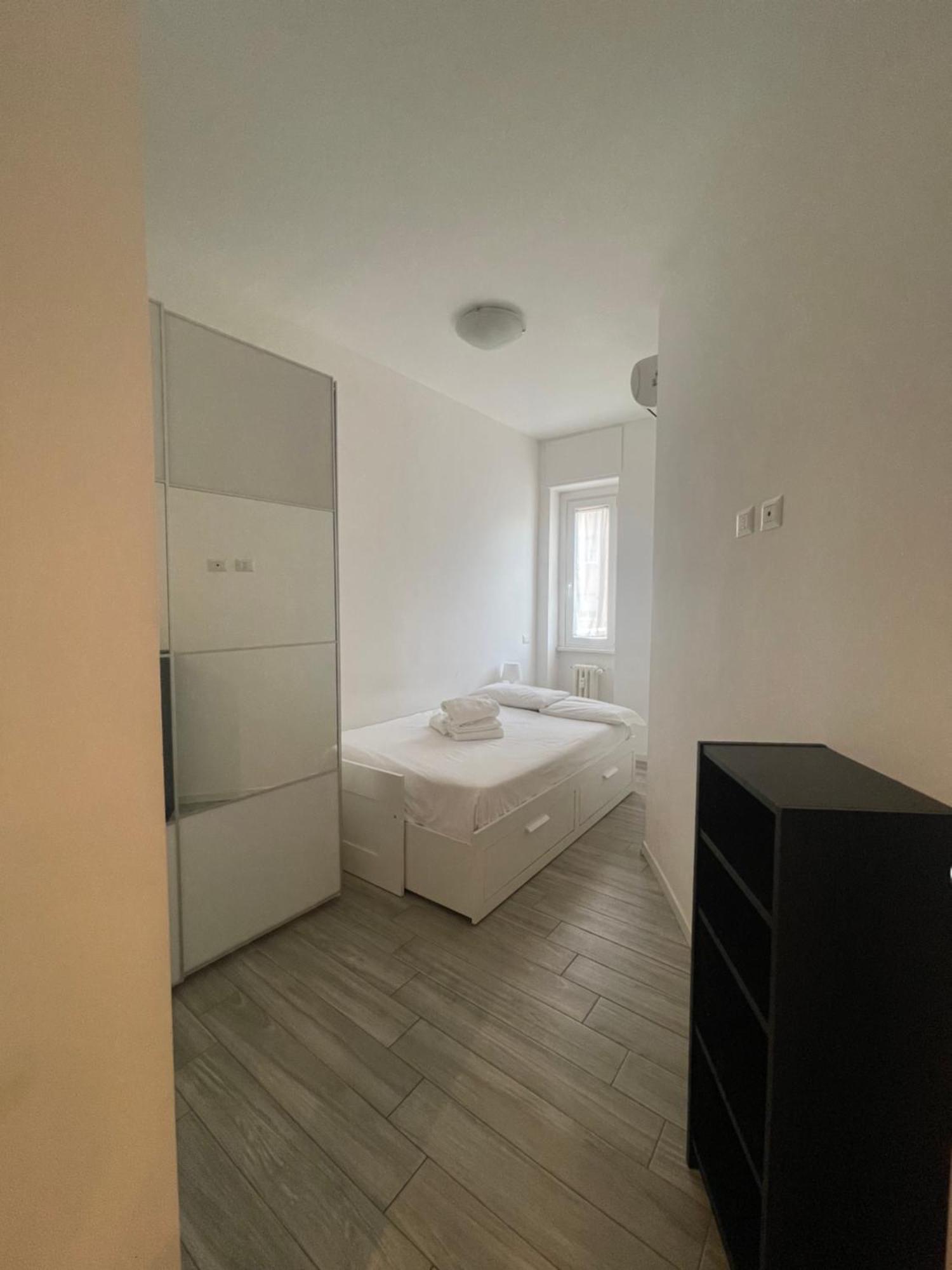Gardone Apartment - Ampio Appartamento Con 2 Camere Da Letto - Comodo Per Duomo! Milano Esterno foto